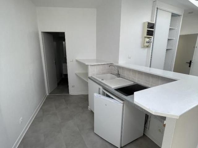 APPARTEMENT 1 pièce s 19m²