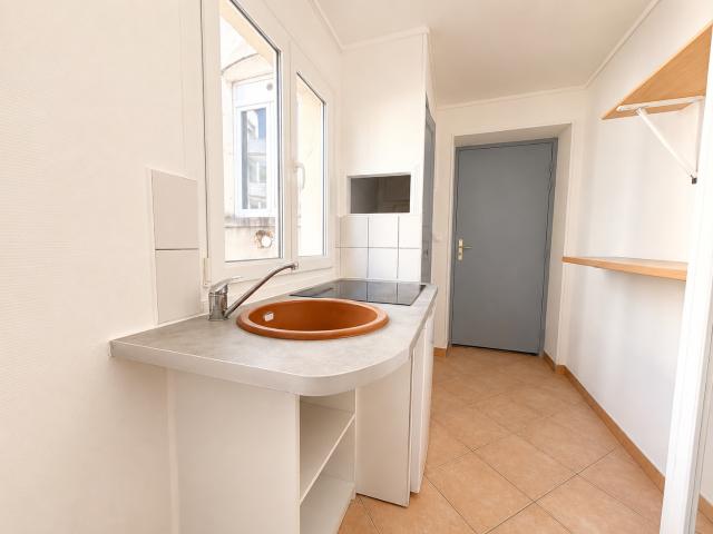 Appartement 1 pièce s 1 chambre s 15.96 m²