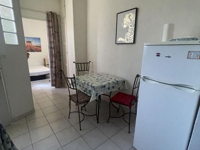 Appartement 1 pièce s 1 chambre s 21.03 m²