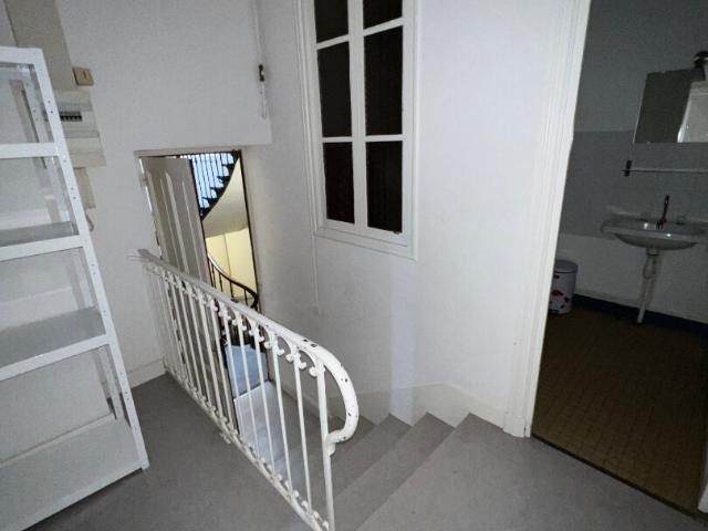 Appartement 1 pièce s 1 chambre s 31.3 m²