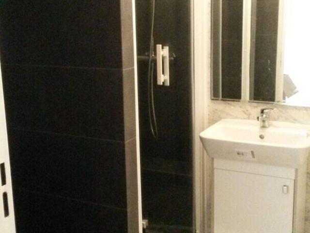 Appartement 1 pièce s 20 m2 3 rue des Châtre Sacs