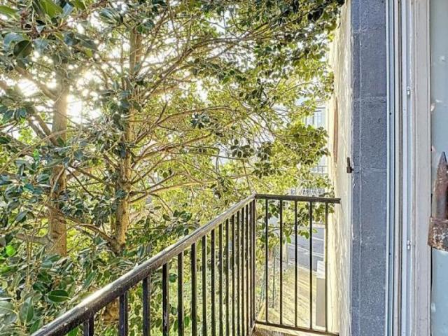 Appartement 1 pièce s 28 m²