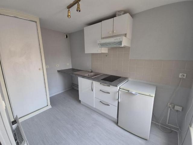 APPARTEMENT 1 pièce s 43m²