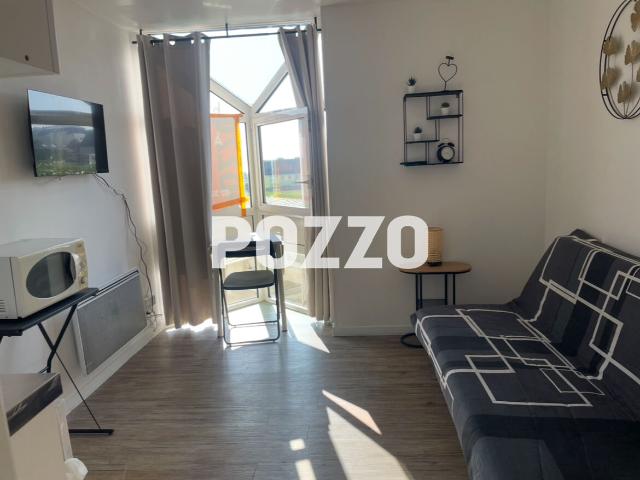Appartement 1 pièce 15 m2 à louer à GRANVILLE MEUBLE A L'ANNEE