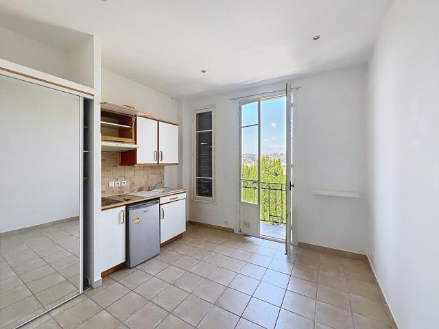 Appartement 1 pièce, 16 m² à louer à Nice 06000