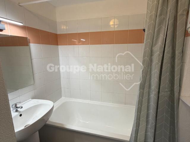 Appartement 1 pièce, 16 m² à louer à Nîmes 30900