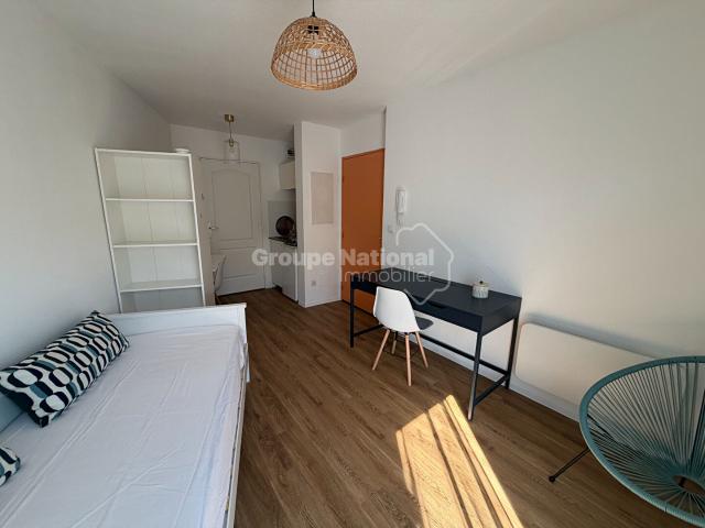 Appartement 1 pièce, 16 m² à louer à Nîmes 30900
