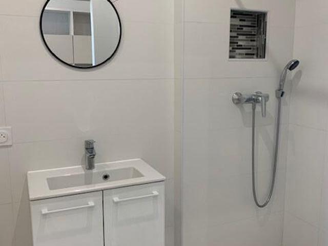 Appartement 1 pièce, 17 m² à louer à Nîmes 30000