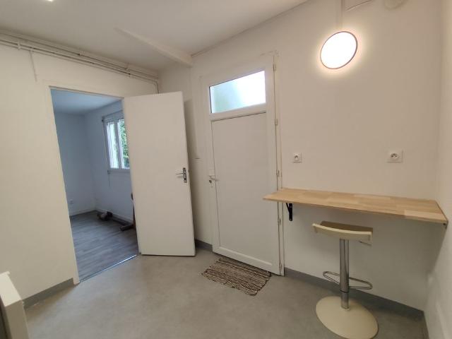 Appartement 1 pièce, 17 m² à louer à Saint Jacques de la Lande 35136