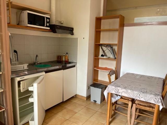 Appartement 1 pièce, 18 m² à louer à Vénissieux 69200