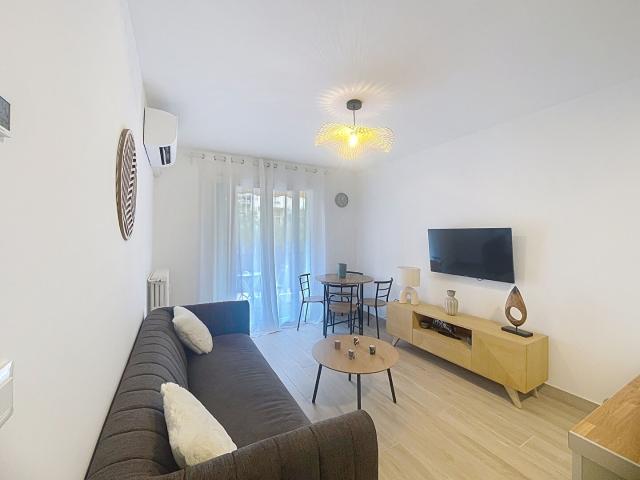 Appartement 1 pièce, 19 m² à louer à Nice 06000