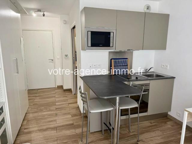 Appartement 1 pièce, 19 m² à louer à Nice 06300