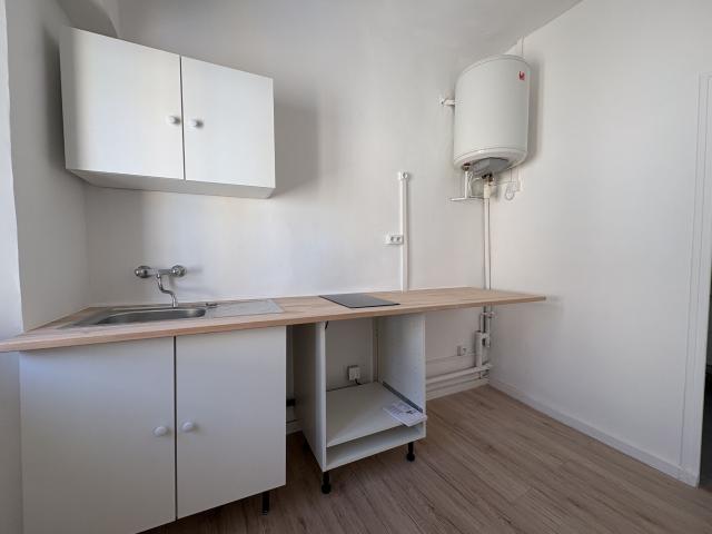 Appartement 1 pièce, 19 m² à louer à Aubagne 13400