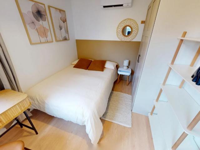 Appartement 1 pièce, 10 m² à louer à Bron 69500