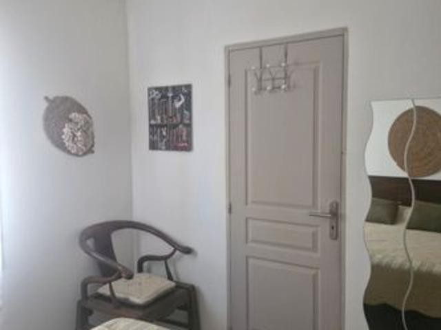 Appartement 1 pièce, 10 m² à louer à Robion 84440
