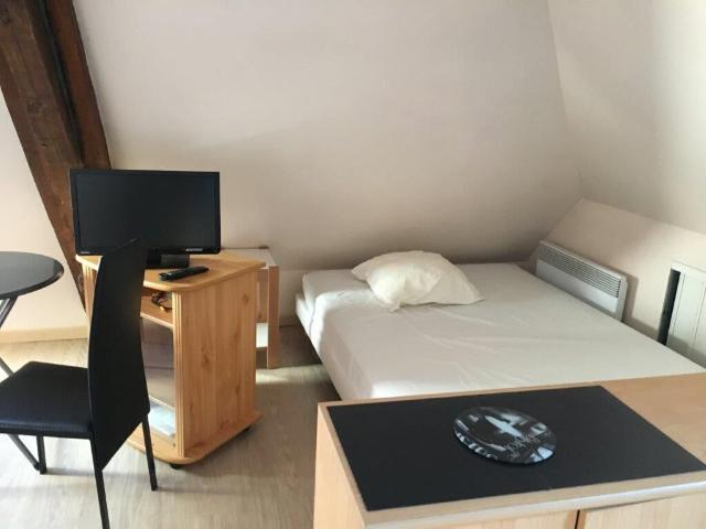 Appartement 1 pièce, 12 m² à louer à Rignac 12390