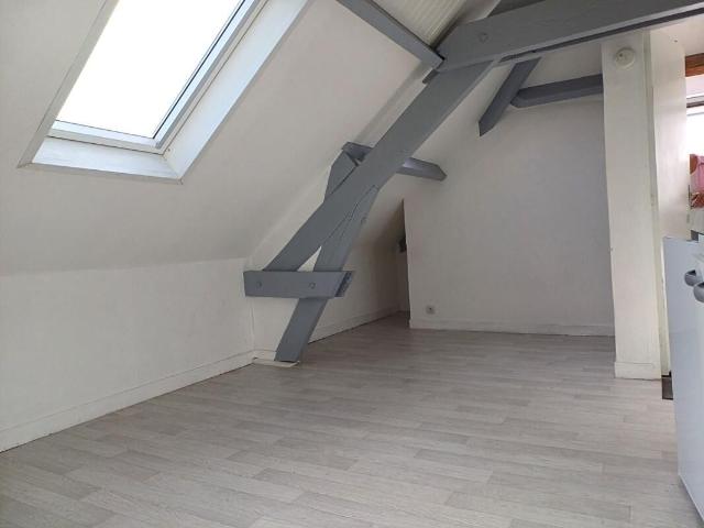 Appartement 1 pièce, 13 m² à louer à Moyencourt 80400