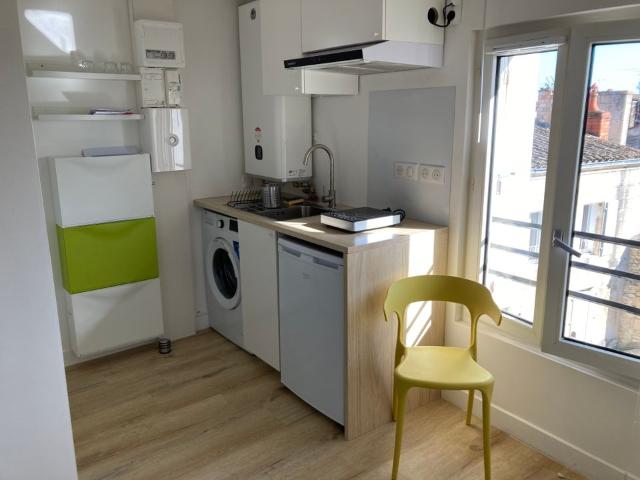 Appartement 1 pièce, 13 m² à louer à Niort 79000