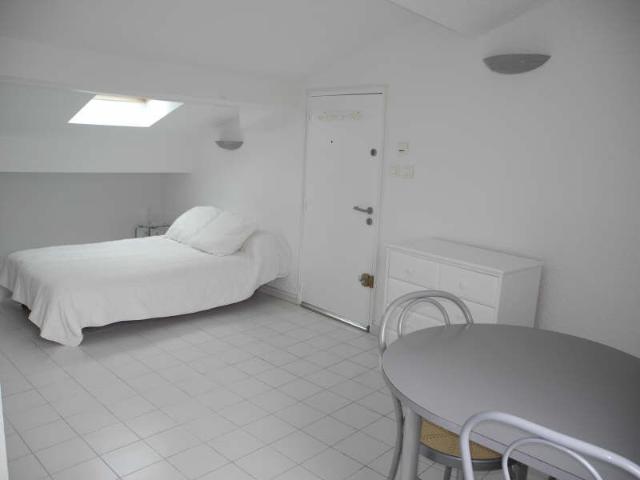 Appartement 1 pièce, 13 m² à louer à Aubagne 13400