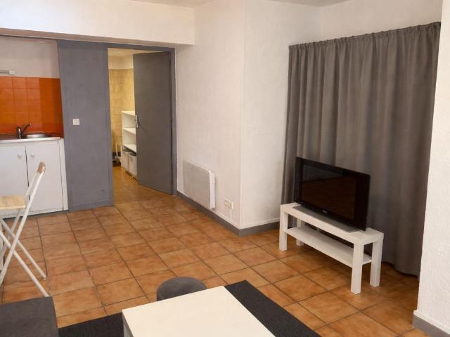 Appartement 1 pièce, 24 m² à louer à Nîmes 30000