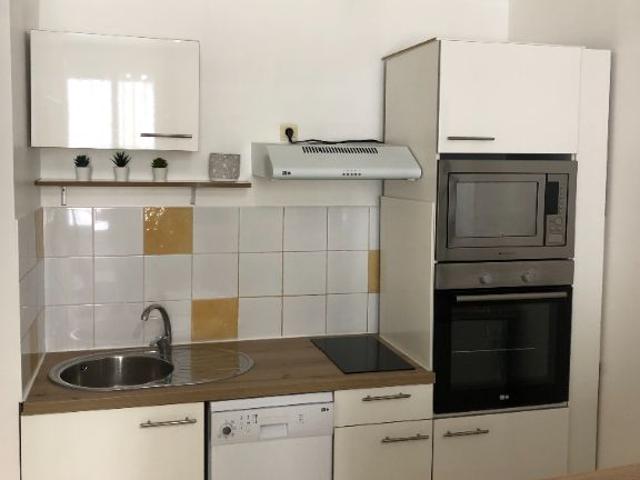 Appartement 1 pièce, 24 m² à louer à Nîmes 30000