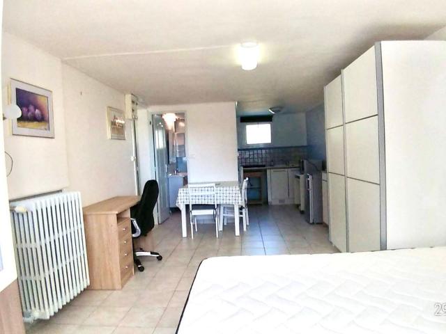 Appartement 1 pièce, 24 m² à louer à Auxerre 89000