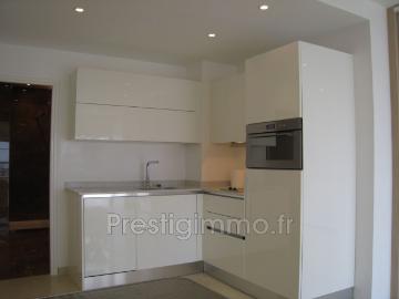 Appartement 1 pièce, 24 m² à louer à Antibes 06160