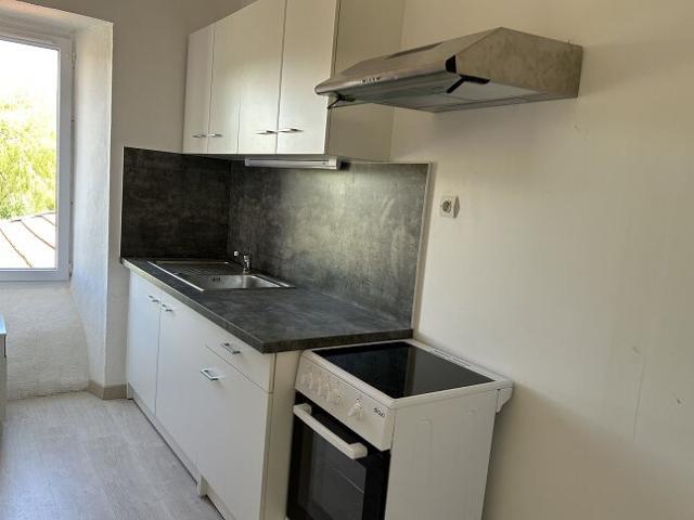 Appartement 1 pièce, 24 m² à louer à Costaros 43490