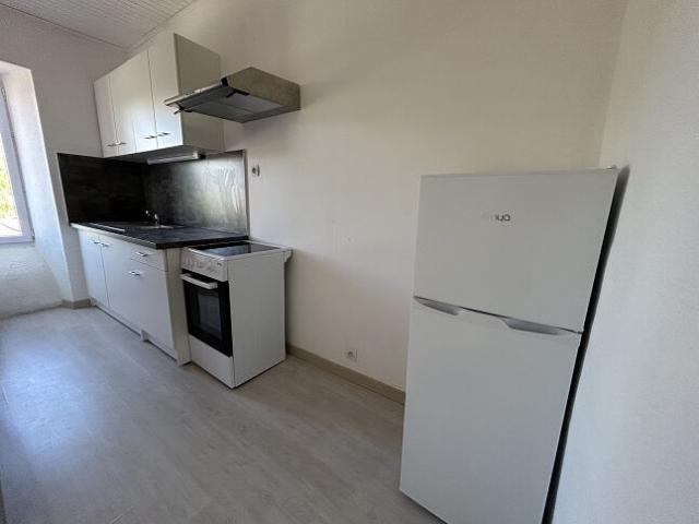 Appartement 1 pièce, 24 m² à louer à Costaros 43490