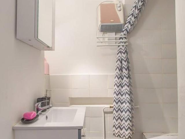 Appartement 1 pièce, 24 m² à louer à Grenoble 38000