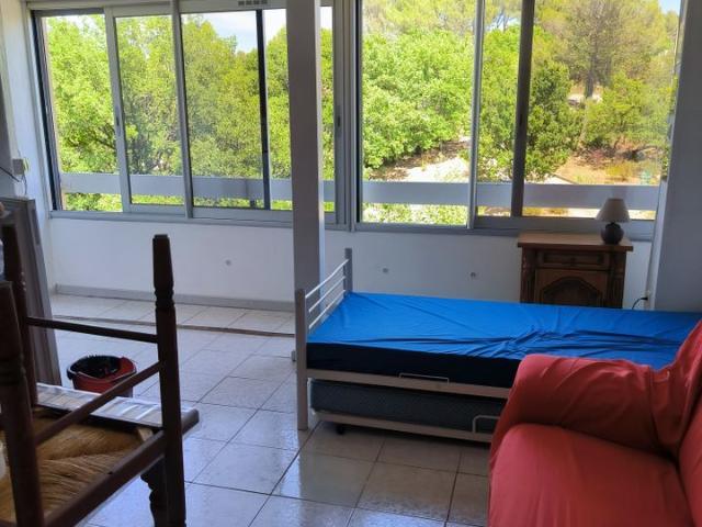 Appartement 1 pièce, 24 m² à louer à Gréoux les Bains 04800
