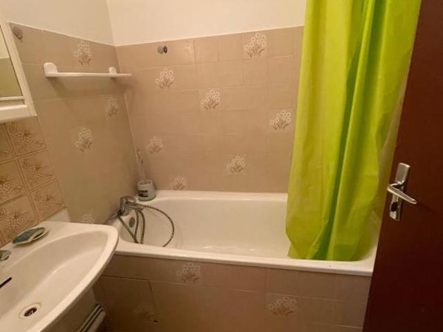 Appartement 1 pièce, 24 m² à louer à Gréoux les Bains 04800