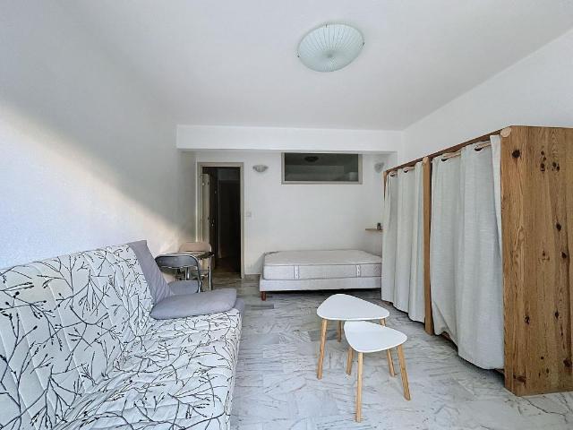 Appartement 1 pièce, 24 m² à louer à Le Cannet 06110