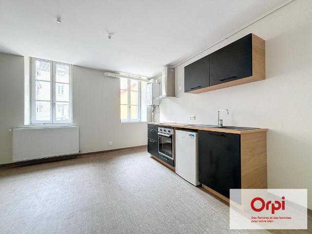 Appartement 1 pièce, 25 m² à louer à Montluçon 03100