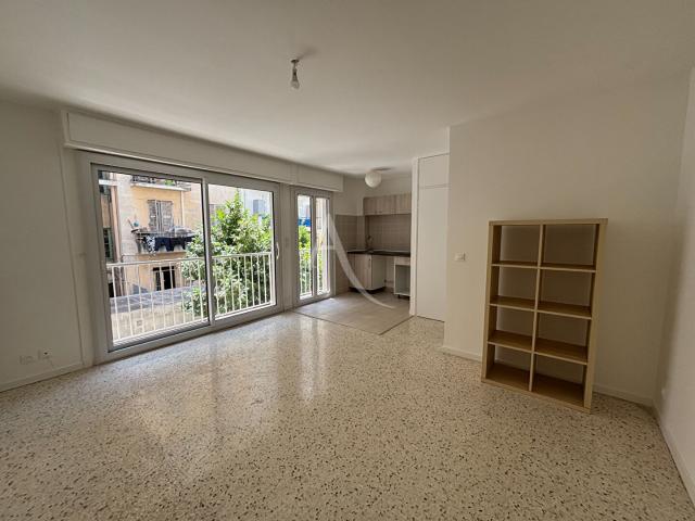 Appartement 1 pièce, 25 m² à louer à Nice 06000