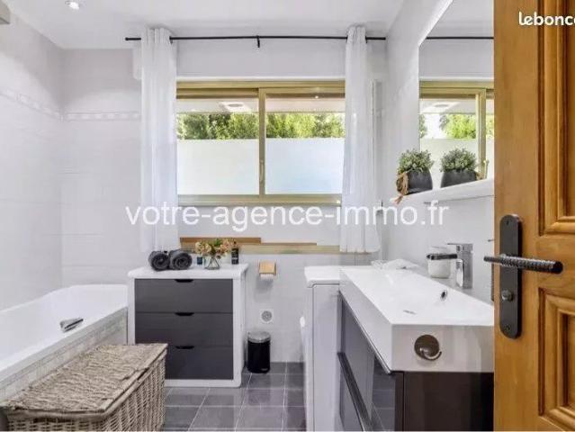 Appartement 1 pièce, 25 m² à louer à Nice 06000