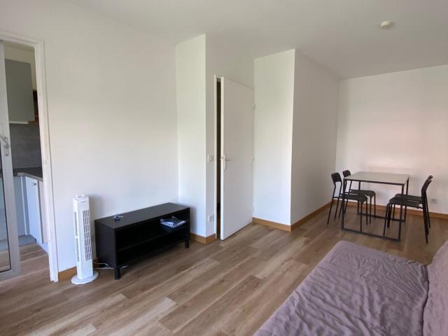 Appartement 1 pièce, 25 m² à louer à Nice 06200