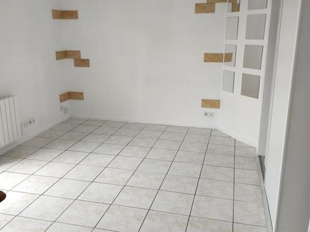 Appartement 1 pièce, 25 m² à louer à Aulnay sous Bois 93600