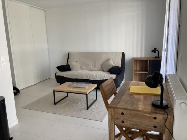 Appartement 1 pièce, 25 m² à louer à Bordeaux 33800