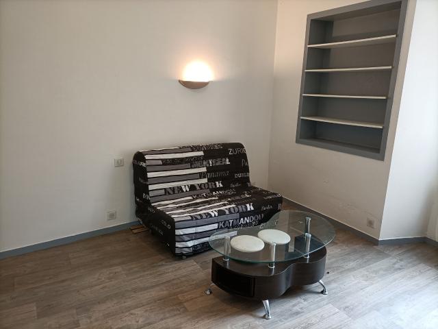 Appartement 1 pièce, 25 m² à louer à Cahors 46000