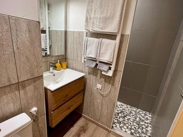 Appartement 1 pièce, 25 m² à louer à Eyragues 13630