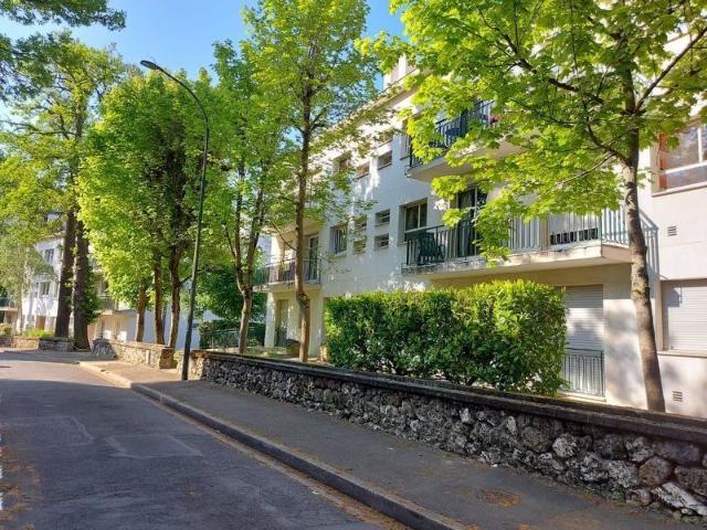 Appartement 1 pièce, 25 m² à louer à Garches 92380