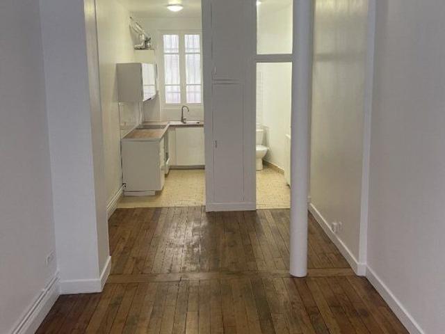 Appartement 1 pièce, 25 m² à louer à Paris 15 75015