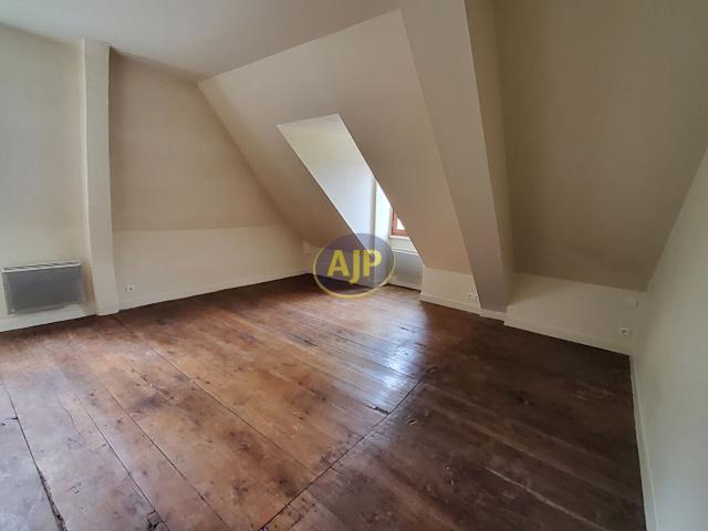 Appartement 1 pièce, 25 m² à louer à Pontivy 56300