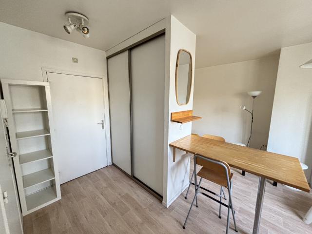 Appartement 1 pièce, 25 m² à louer à Saint Étienne 42100