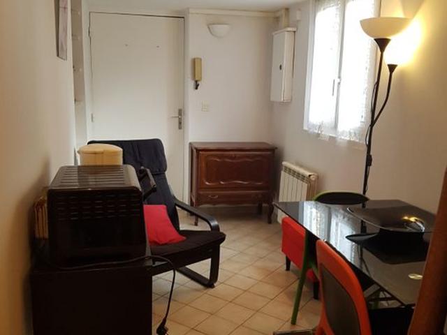 Appartement 1 pièce, 25 m² à louer à Versailles 78000