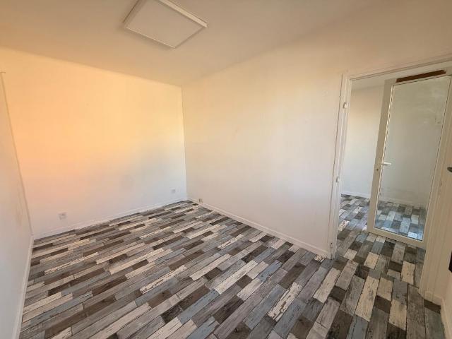 Appartement 1 pièce, 26 m² à louer à Marignane 13700