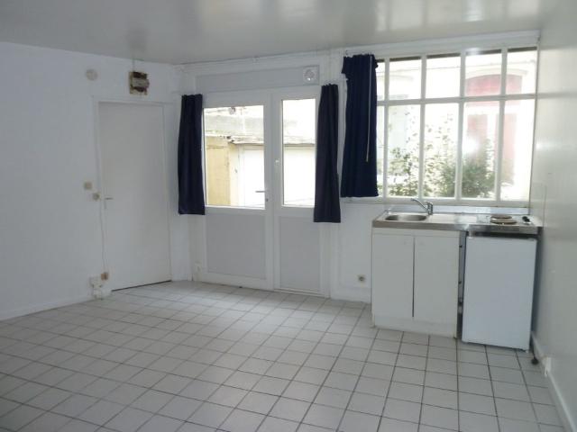 Appartement 1 pièce, 26 m² à louer à Nantes 44000