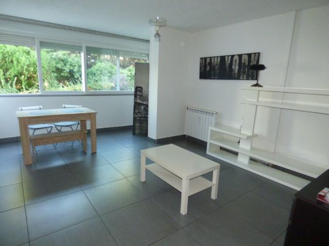 Appartement 1 pièce, 26 m² à louer à Nîmes 30900