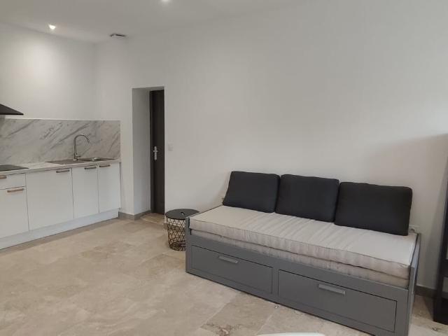 Appartement 1 pièce, 26 m² à louer à Bagnols sur Cèze 30200